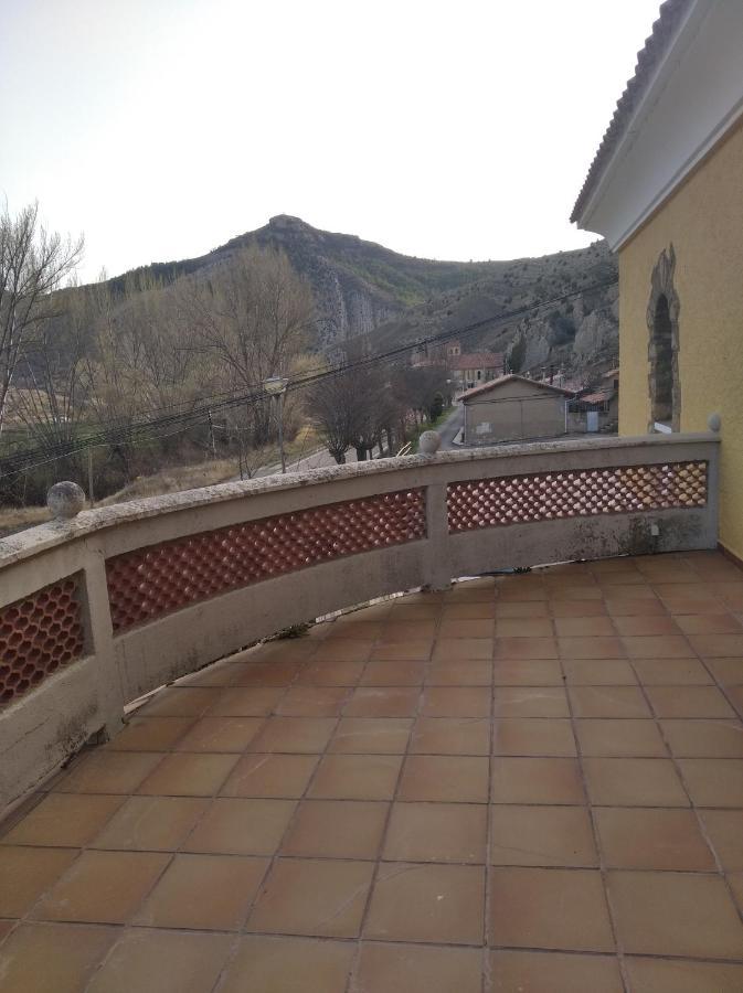 Aliaga Albergue Santa Barbara المظهر الخارجي الصورة