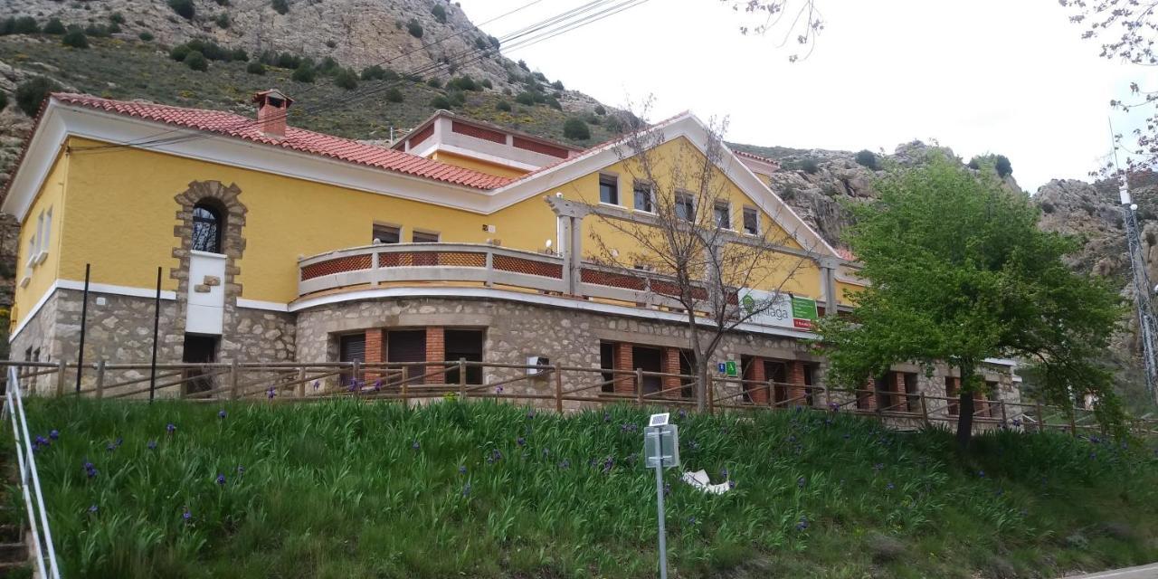 Aliaga Albergue Santa Barbara المظهر الخارجي الصورة